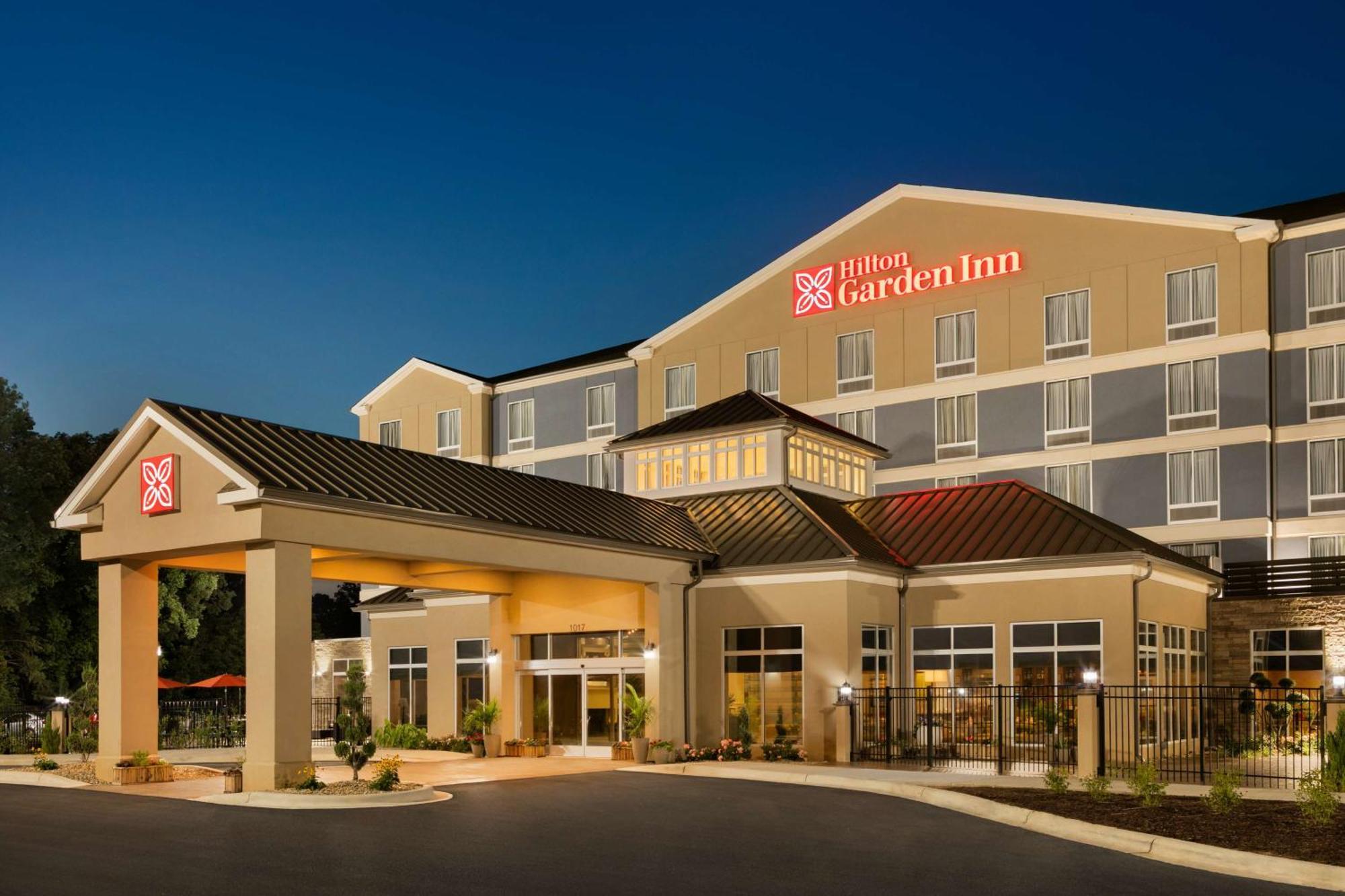 Hilton Garden Inn Statesville Exterior photo